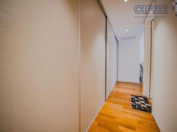 Espectacular semipiso de 4 ambientes, 3 cocheras, al frente  balcón aterrazado TORRE AZCUY