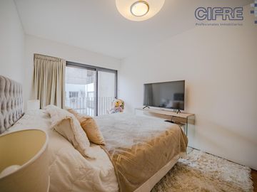Espectacular semipiso de 4 ambientes, 3 cocheras, al frente  balcón aterrazado TORRE AZCUY