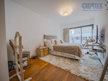 Espectacular semipiso de 4 ambientes, 3 cocheras, al frente  balcón aterrazado TORRE AZCUY