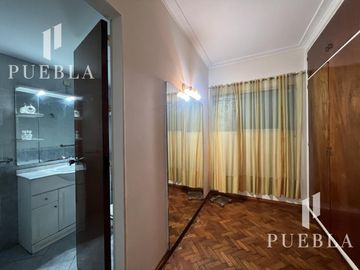 VENTA CASA 5 AMBIENTES EN  BANFIELD CON COCHERAS JARDIN Y QUINCHO