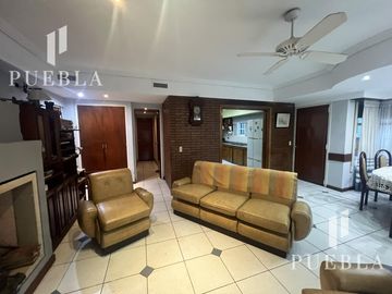 VENTA CASA 5 AMBIENTES EN  BANFIELD CON COCHERAS JARDIN Y QUINCHO