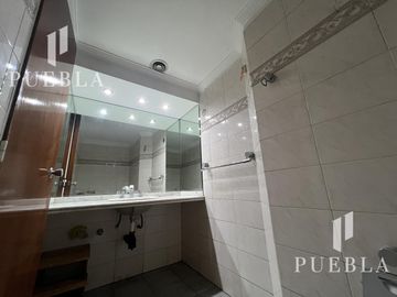 VENTA CASA 5 AMBIENTES EN  BANFIELD CON COCHERAS JARDIN Y QUINCHO