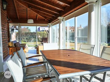 Casa 4 dormitorios con pileta - Funes Hills Cadaques - Funes | Venta