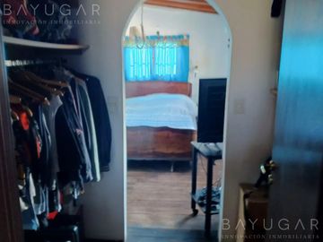 Venta / Casa Amoblada con Pileta / Permuta / Apto Crédito / De Vicenzo Grande