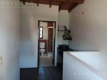 Venta / Casa Amoblada con Pileta / Permuta / Apto Crédito / De Vicenzo Grande