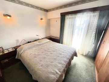 Venta casa en primer piso   quincho completo con pileta en terraza APTO CRÉDITO en zona Sur