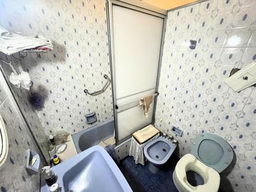 Venta casa en primer piso   quincho completo con pileta en terraza APTO CRÉDITO en zona Sur