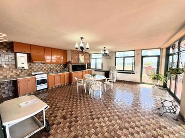 Venta casa en primer piso   quincho completo con pileta en terraza APTO CRÉDITO en zona Sur