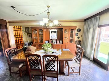 Venta casa en primer piso   quincho completo con pileta en terraza APTO CRÉDITO en zona Sur
