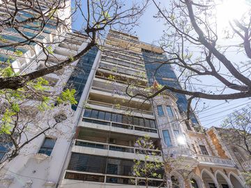 Departamento de 3 dormitorios a la venta en San Luis 433.