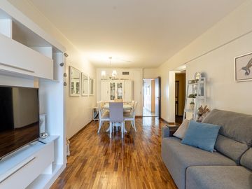 Departamento de 3 dormitorios a la venta en San Luis 433.