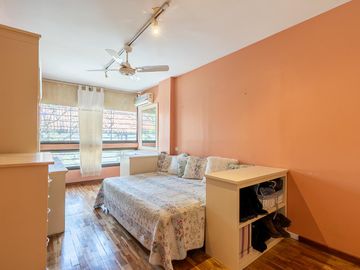 Departamento de 3 dormitorios a la venta en San Luis 433.