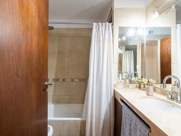 Departamento de 3 dormitorios a la venta en San Luis 433.