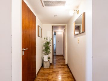 Departamento de 3 dormitorios a la venta en San Luis 433.