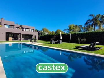 Casa en  venta con renta en Pilar Privado