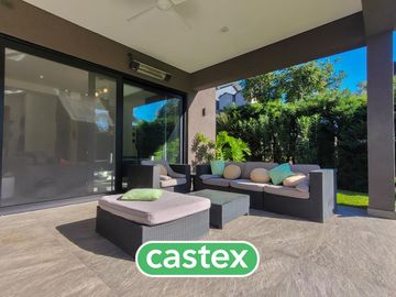 Casa en  venta con renta en Pilar Privado