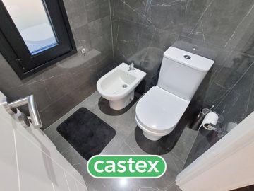 Casa en  venta con renta en Pilar Privado