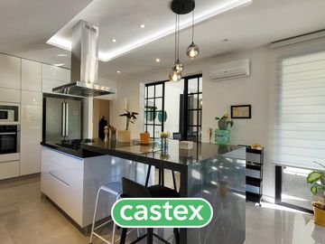Casa en  venta con renta en Pilar Privado