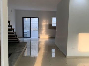 SE VENDE CASA EN Privada San Pedro, San José de Arriba, Santiago, Nuevo León, 67300, MEX