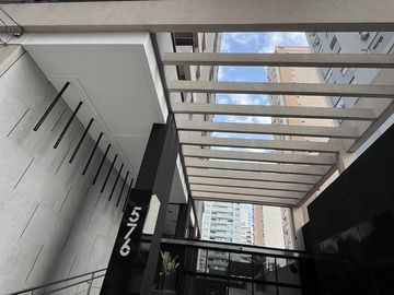 Departamento en Lomas de Zamora, 3 ambientes con balcon terraza, baulera y cochera!
