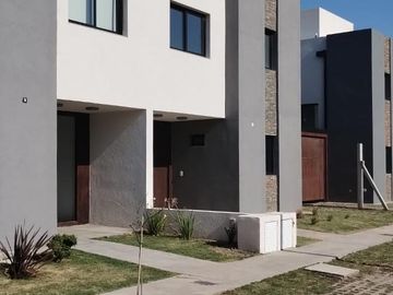 Departamento en  Casona de Manantiales 1 y 2 dormitorios