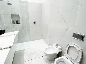 Departamento en venta - 4 Dormitorios 2 Baños - 165Mts2 - Retiro