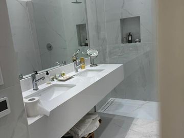 Departamento en venta - 4 Dormitorios 2 Baños - 165Mts2 - Retiro