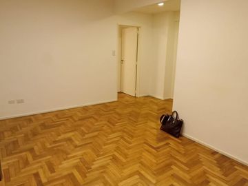 Departamento en venta 2 ambientes Balvanera con patio