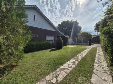 Casa 3ambientes VENTA Banfield