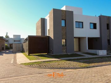 INTROVA ECO HOUSING CASA DE 3 Dormit  Últimas 2 unidades A ESTRENAR!