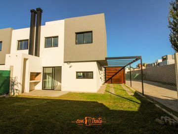 INTROVA ECO HOUSING CASA DE 3 Dormit  Últimas 2 unidades A ESTRENAR!