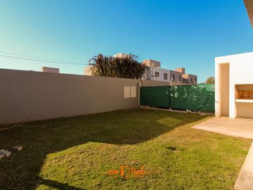 INTROVA ECO HOUSING CASA DE 3 Dormit  Últimas 2 unidades A ESTRENAR!