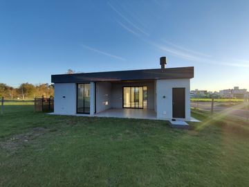 Casa en Santa Elisa Pilar del Este