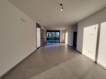 Casa en Santa Elisa Pilar del Este