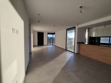 Casa en Santa Elisa Pilar del Este
