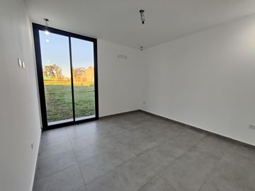 Casa en Santa Elisa Pilar del Este