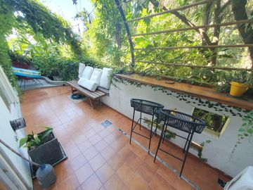 ESPECTACULAR PH 2 PLANTAS BALCÓN TERRAZA EN OLIVOS/ZONA QUINTA PRESIDENCIAL-CALLE CORTADA CON ROTONDA-POSIBILIDAD DE OBTENER 3 UNIDADES.
