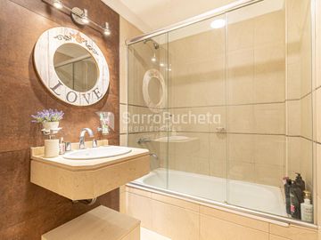 Venta departamento 2 ambientes con balcon y parrilla en Ramos Mejia.