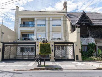 Venta departamento 2 ambientes con balcon y parrilla en Ramos Mejia.