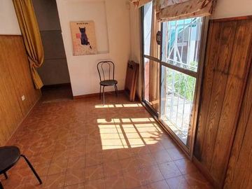 Propiedad Cuatro ambientes cercano a Bernal centro