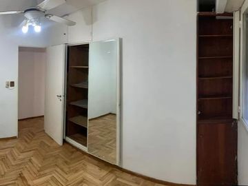 Departamento en venta - 2 Dormitorios 1 Baño - 67Mts2  Caballito