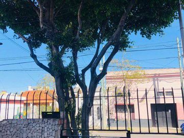 Belgrano 4300, Wilde ¡Amplia casa de 4 ambientes en venta, sobre Avenida! ¡Ideal emprendimiento!