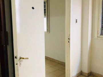 Belgrano 4300, Wilde ¡Amplia casa de 4 ambientes en venta, sobre Avenida! ¡Ideal emprendimiento!