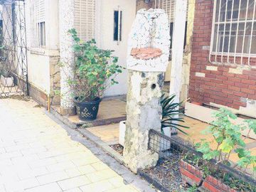 Belgrano 4300, Wilde ¡Amplia casa de 4 ambientes en venta, sobre Avenida! ¡Ideal emprendimiento!