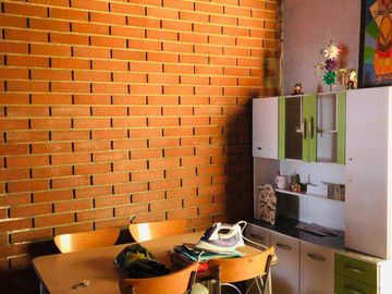 Belgrano 4300, Wilde ¡Amplia casa de 4 ambientes en venta, sobre Avenida! ¡Ideal emprendimiento!