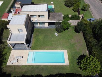 Casa en venta en Roldán