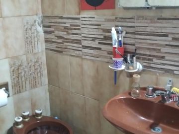 CASA EN  FLORESTA