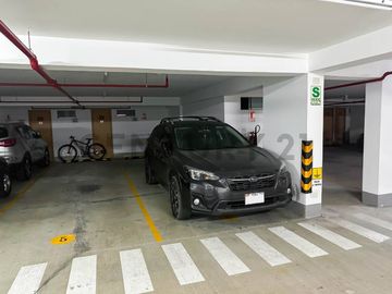 VENTA DE DEPARTAMENTO DUPLEX CON VISTA EXTERNA, EN MIRAFLORES