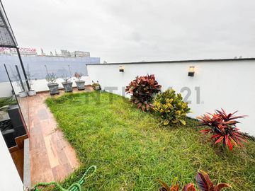 VENTA DE DEPARTAMENTO DUPLEX CON VISTA EXTERNA, EN MIRAFLORES
