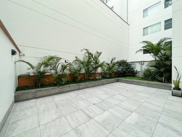 VENTA DE DEPARTAMENTO DUPLEX CON VISTA EXTERNA, EN MIRAFLORES